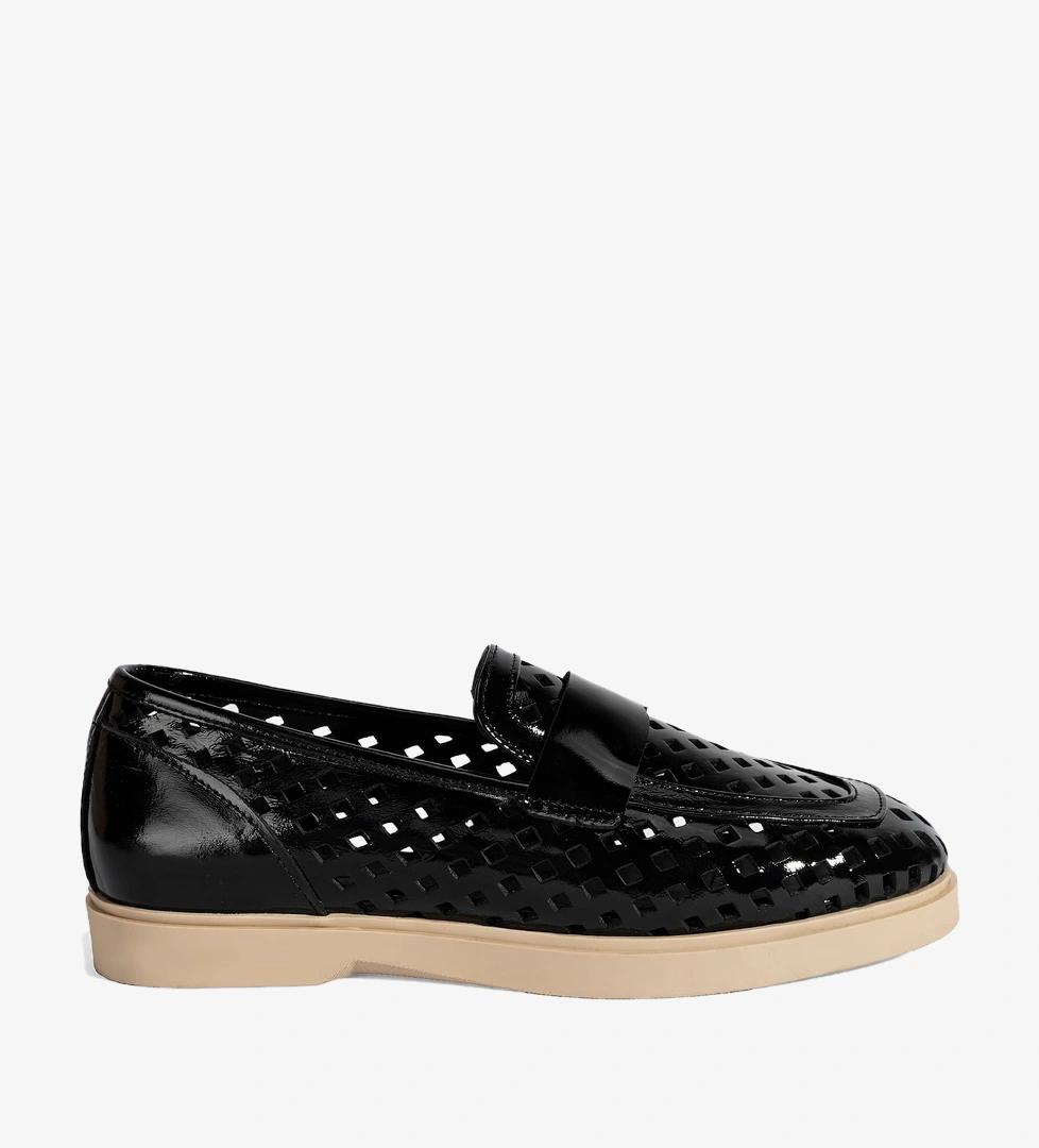 Kadın Siyah Perforeli Rugan Loafer