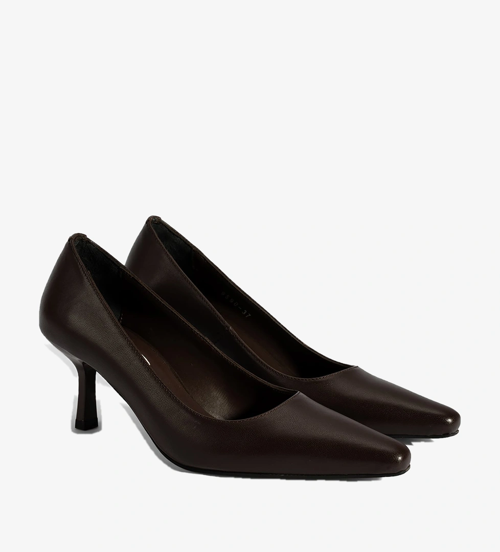 Desa Kahverengi Desa Stiletto