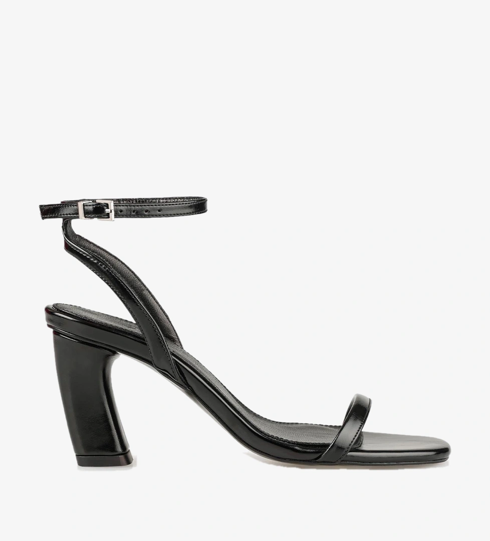 Elle Siyah Elle Sandalet