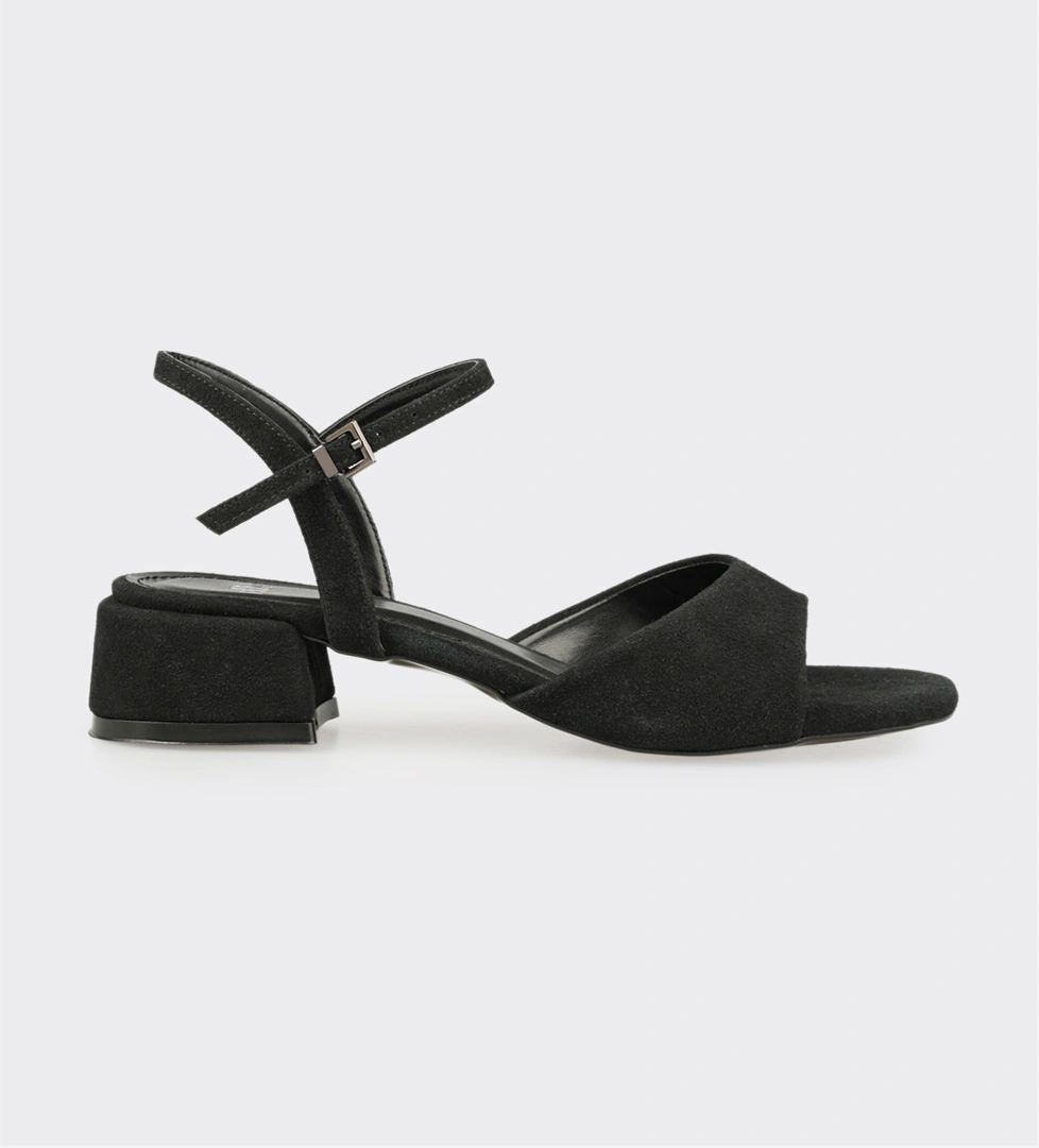 Elle Siyah Elle Sandalet