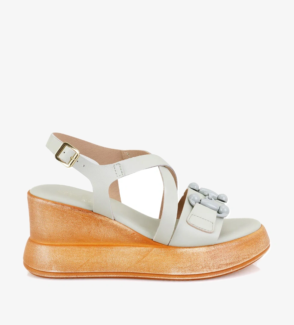 Kadın Yeşil Ayarlanabilir Tokalı Topuklu Deri Sandalet - Görsel 1