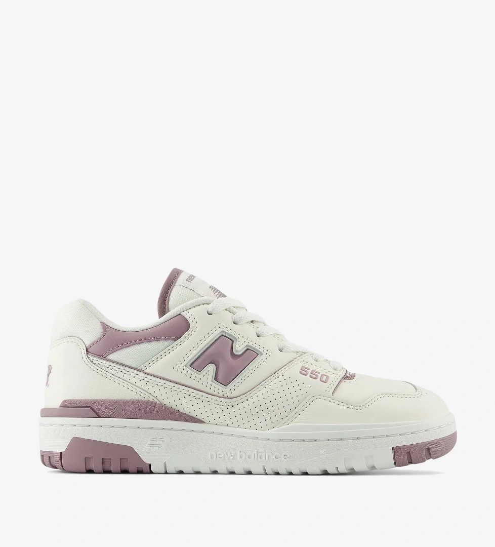 New Balance New Balance 550 Lifestyle Kadın Beyaz Spor Ayakkabı model görseli