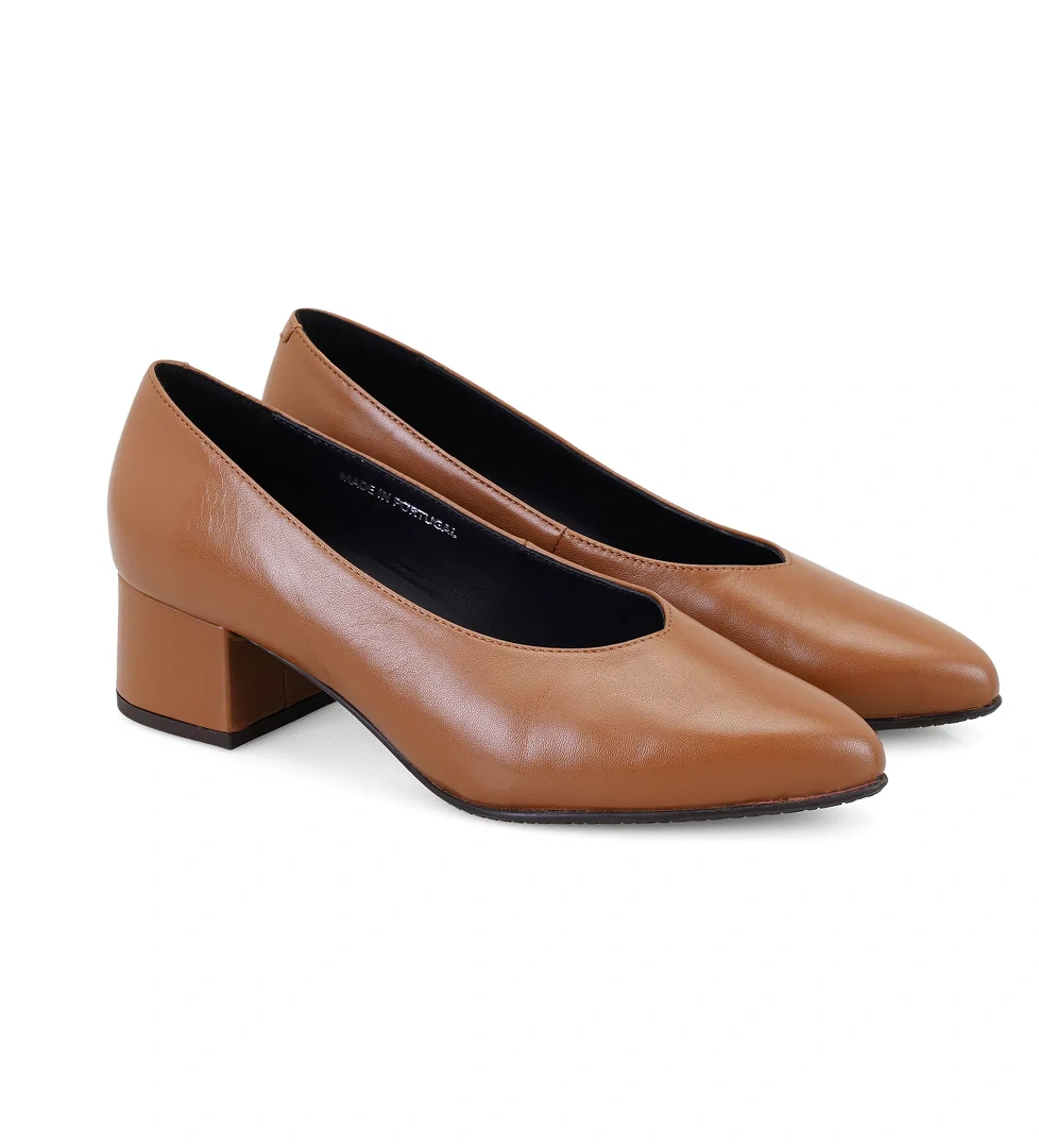 Aerocomfort Kadın Kahve DesaComfort Topuklu Deri Klasik Ayakkabı model görseli