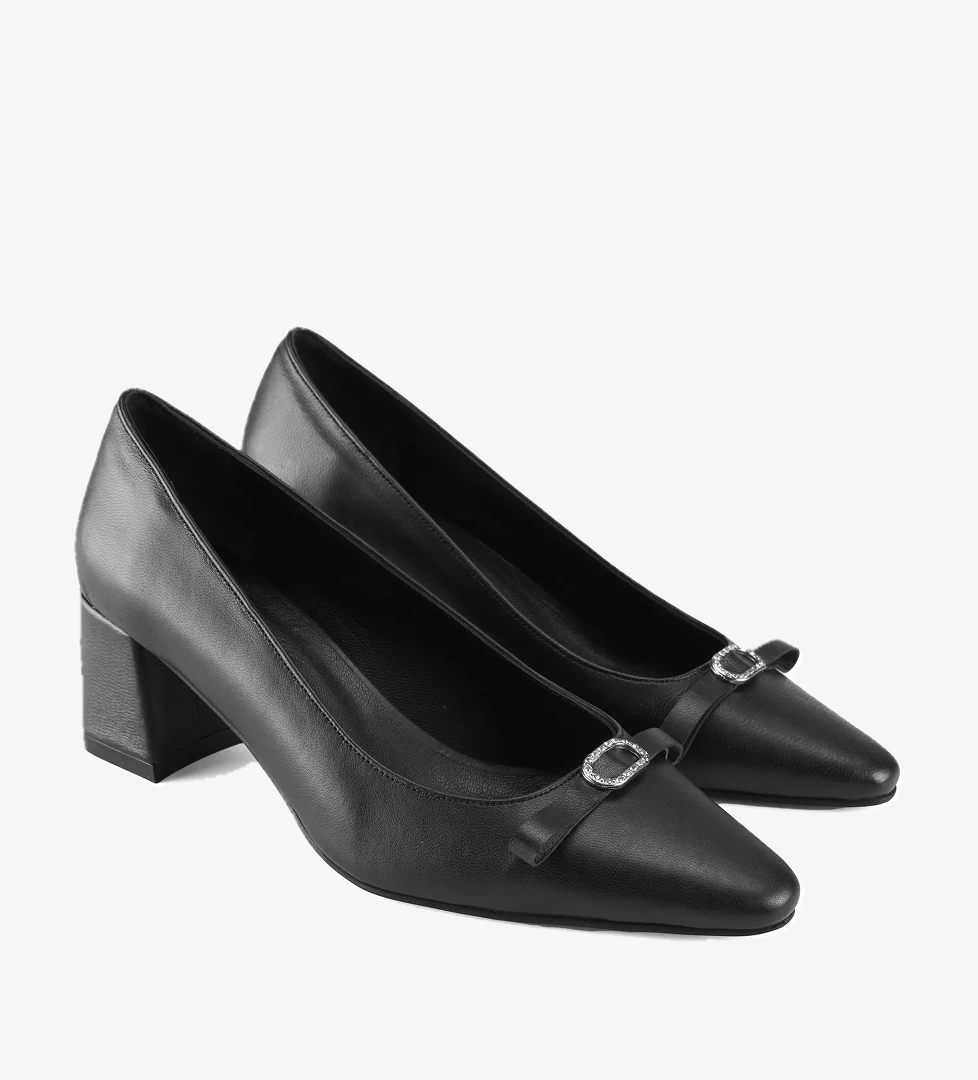 Desa Kadın Siyah Klasik Deri Ayakkabı model görseli