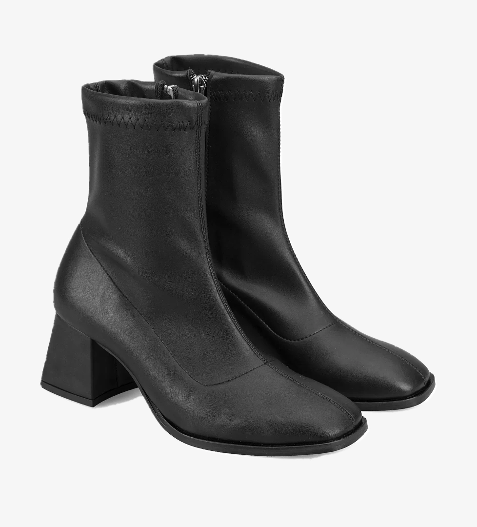 Desa Dikra Siyah Kadın Topuklu Bot model görseli