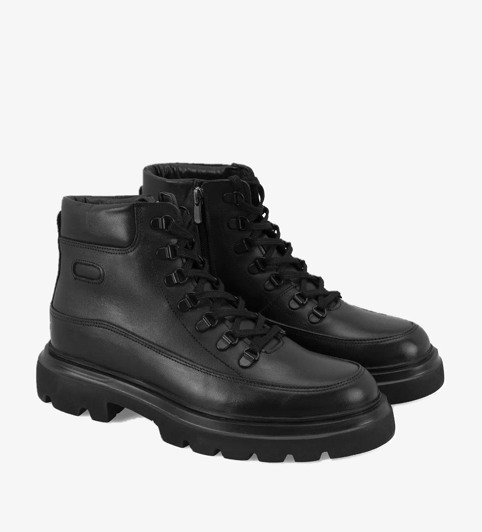 Desa Teora Siyah Erkek Deri Fermuarlı Bot model görseli