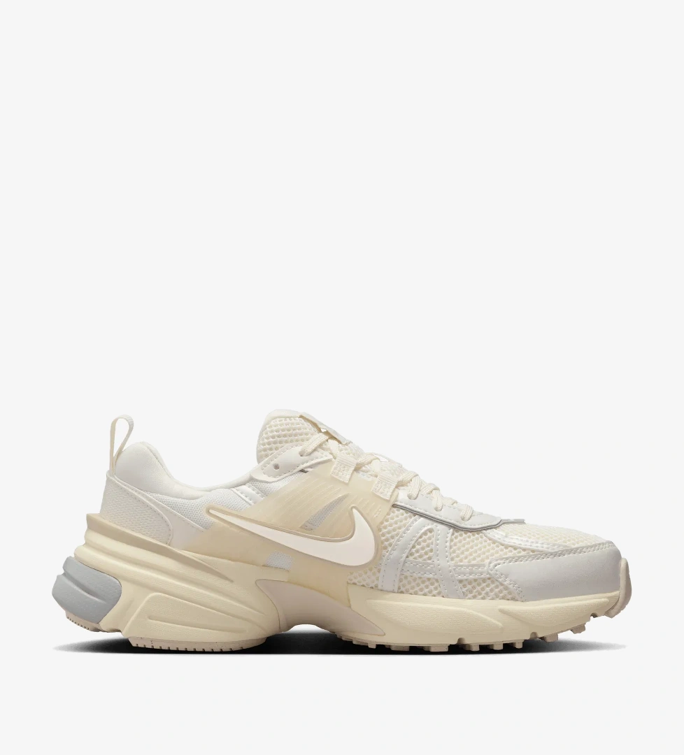 Nike V2K Run Kadın Bej Spor Ayakkabı