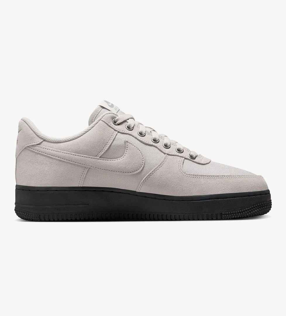 Nike Air Force 1 '07 Erkek Gri Spor Ayakkabı - Görsel 1