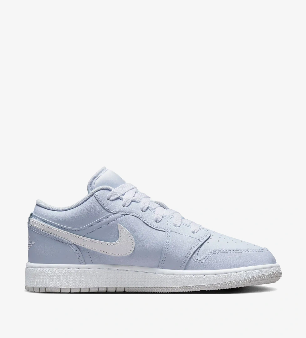 Nike Jordan Air 1 Low Genç Mavi Spor Ayakkabı model görseli