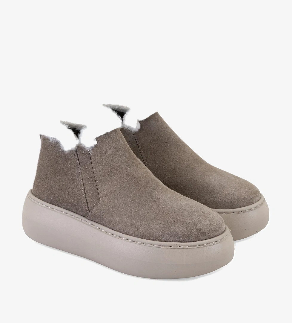 Desa Jessia Bej Kadın Süet Bot model görseli