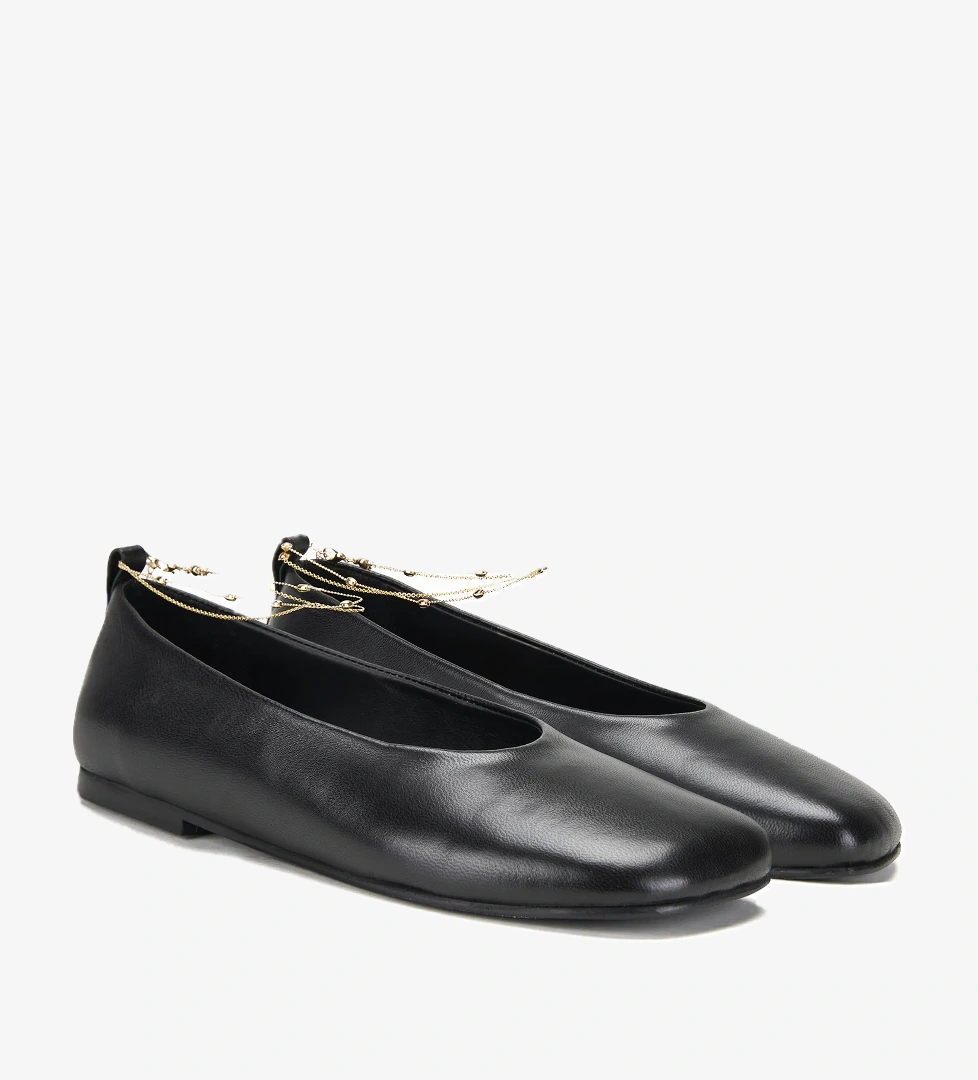 Desa Kadın Siyah Zincir Detaylı Babet model görseli