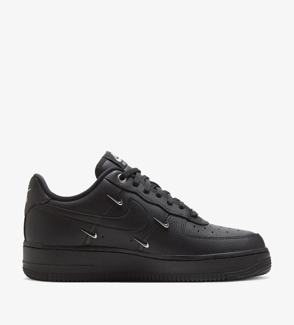 Nike Nike Air Force 1 '07 LX Kadın Siyah Spor Ayakkabı model görseli