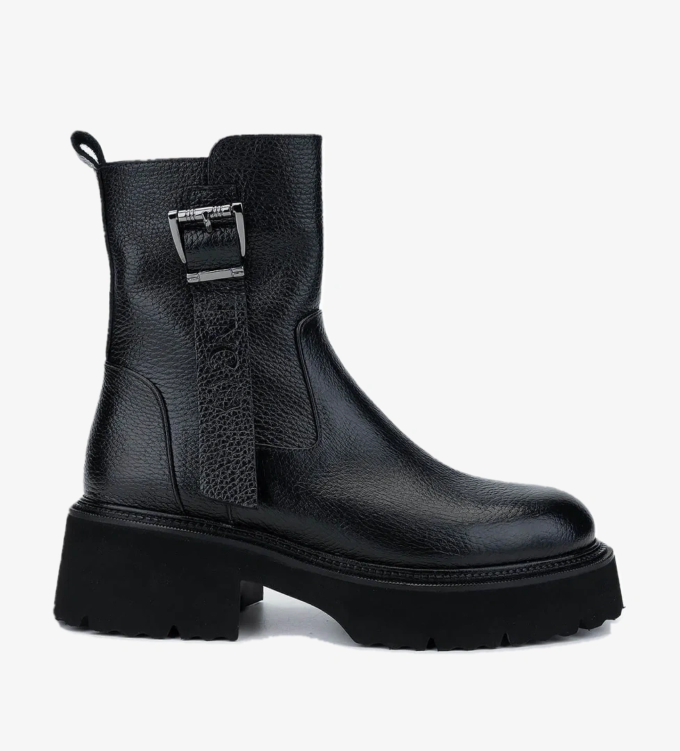 Tamer Tanca Tamer Tanca Kadın Hakiki Deri Siyah Floter Casual Bot model görseli