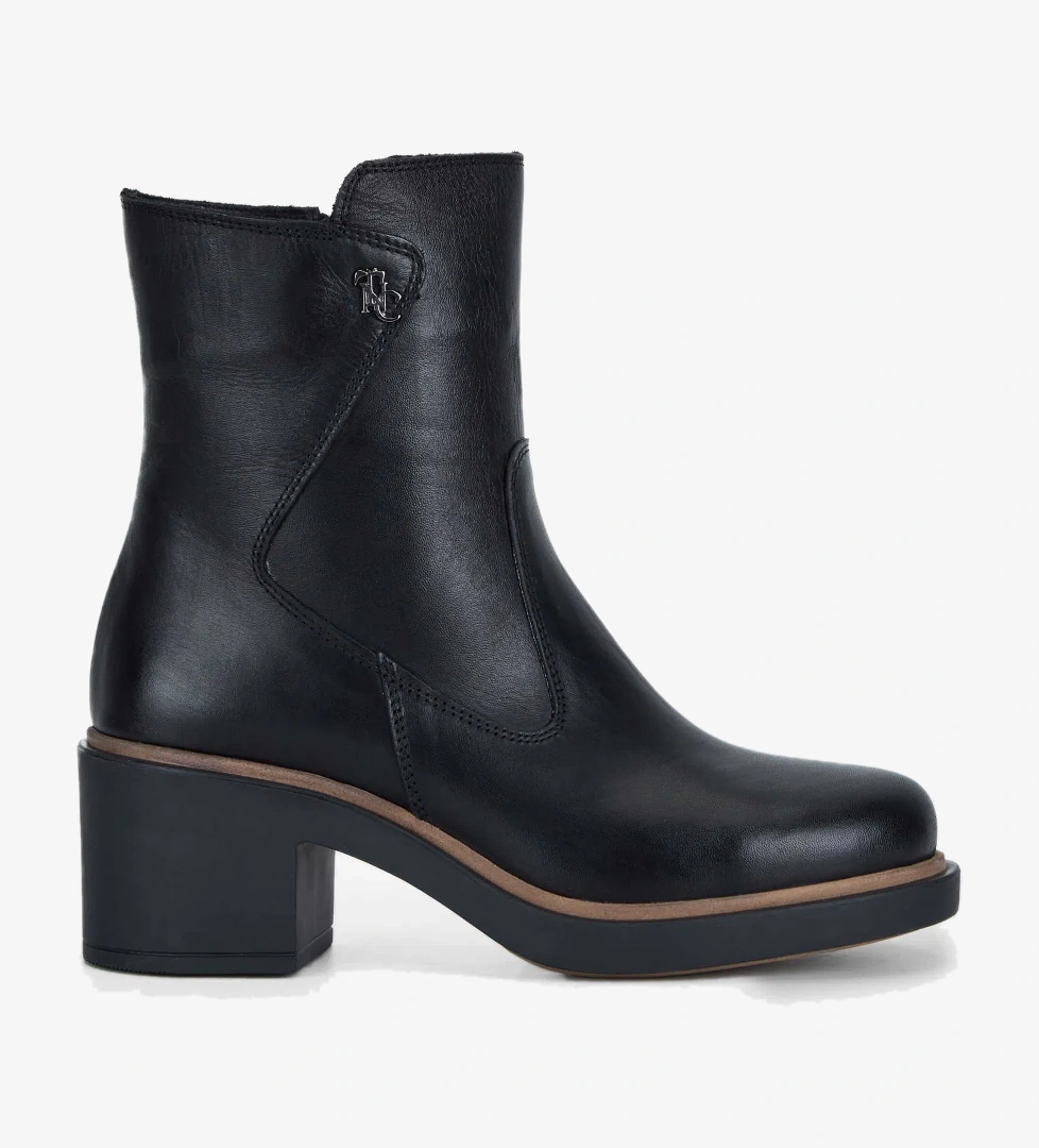 Tamer Tanca Tamer Tanca Kadın Hakiki Deri Siyah Deri Casual Bot model görseli