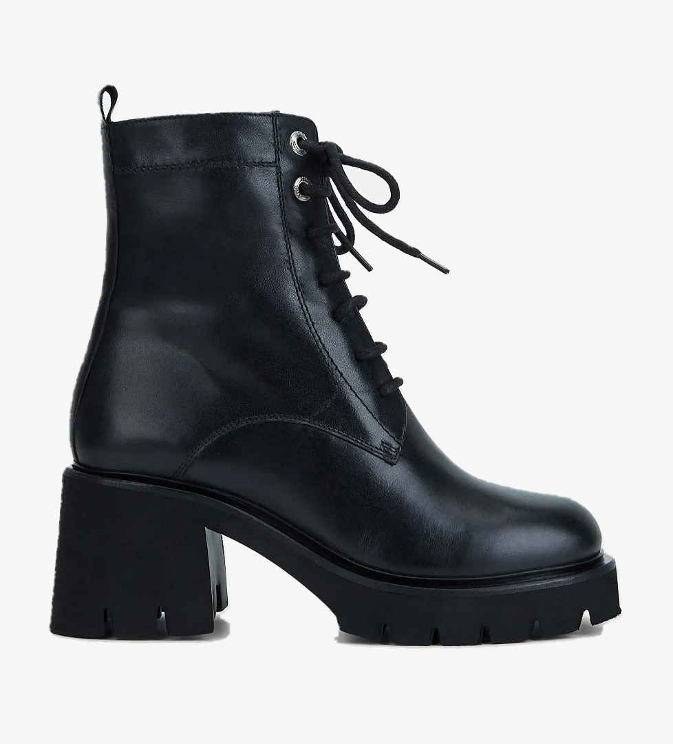 Tamer Tanca Tamer Tanca Kadın Hakiki Deri Siyah Deri Casual Bot model görseli