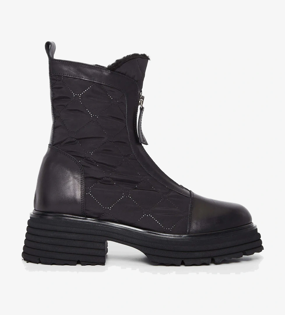 Tamer Tanca Tamer Tanca Kadın Hakiki Deri Siyah Deri Casual Bot model görseli