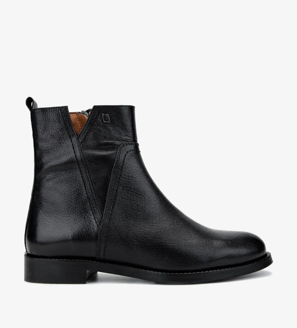 Valmenti Valmenti Kadın . Siyah Casual Bot model görseli