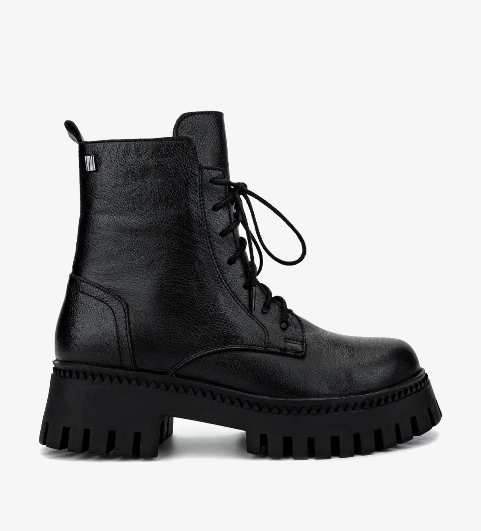 Valmenti Valmenti Kadın Hakiki Deri Siyah Floter Casual Bot model görseli