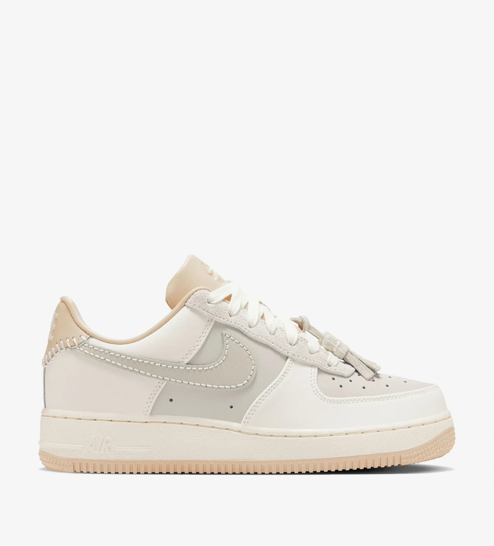 Nike Air Force 1 '07 Kadın Krem Rengi Spor Ayakkabı