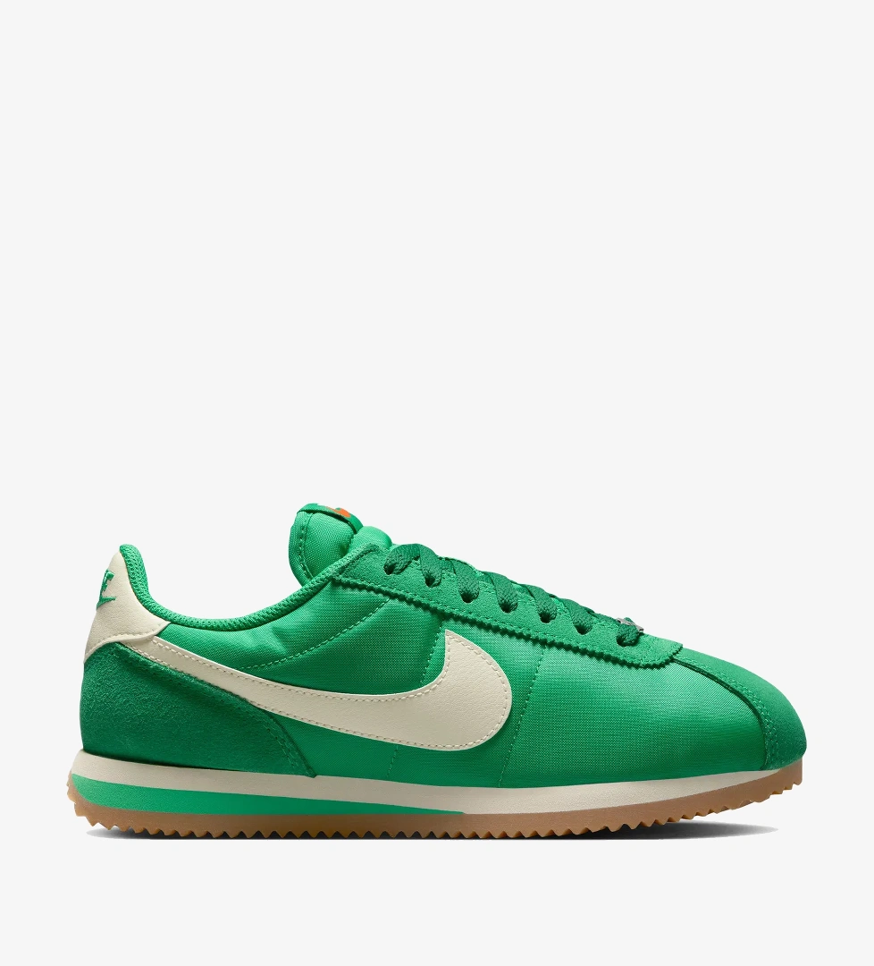 Nike Nike Günlük Kadın Yeşil Cortez Spor Ayakkabı model görseli