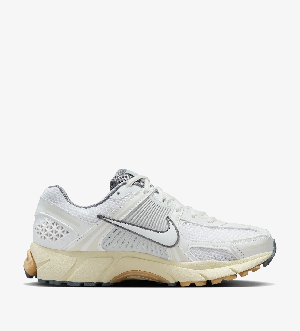 Nike Zoom Vomero 5 Kadın Beyaz Spor Ayakkabı