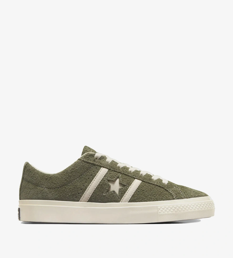 Converse Converse One Star Academy Pro Unisex Yeşil Süet Sneaker model görseli