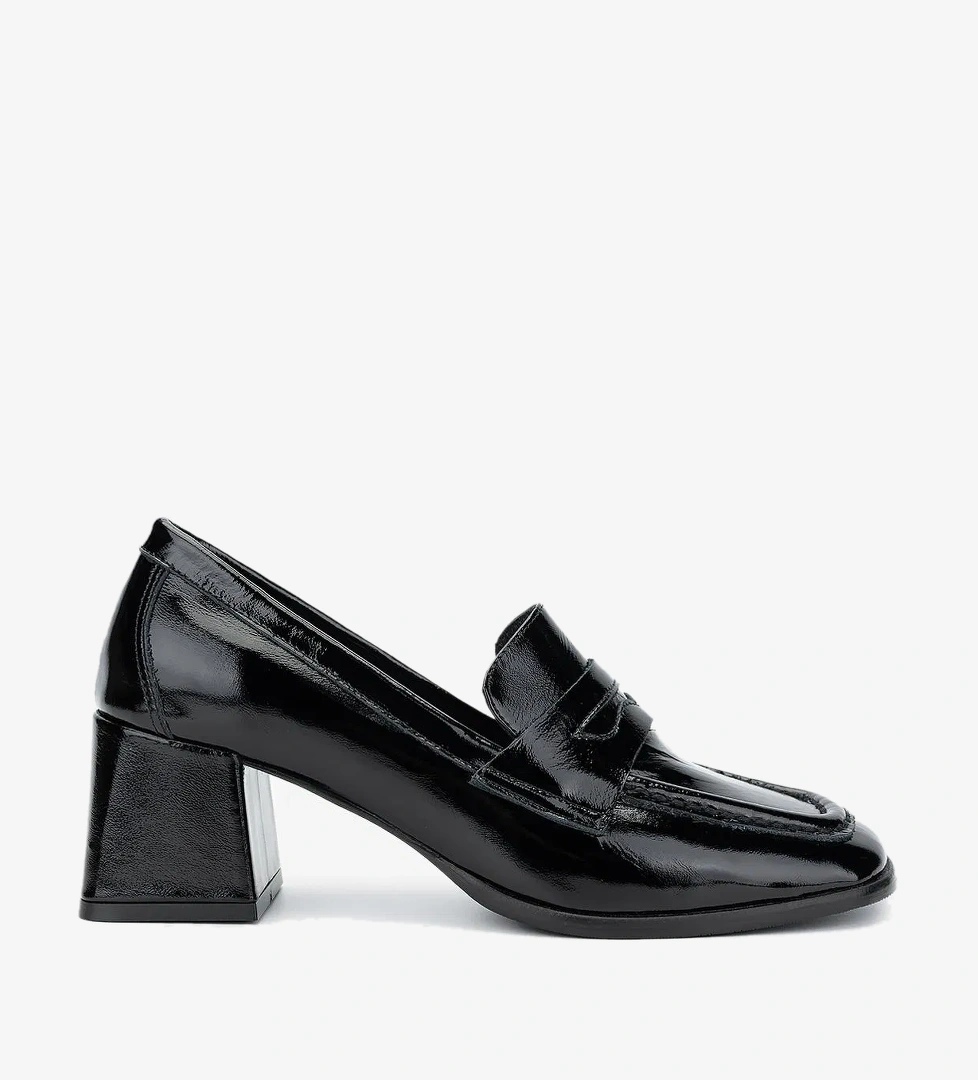 Valmenti Valmenti Kadın Hakiki Deri Siyah Rugan Topuklu Ayakkabı model görseli