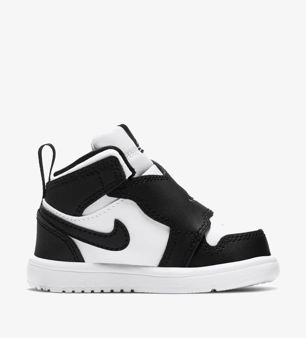 Jordan Sky 1 Çocuk Siyah Spor Ayakkabı - Görsel 1