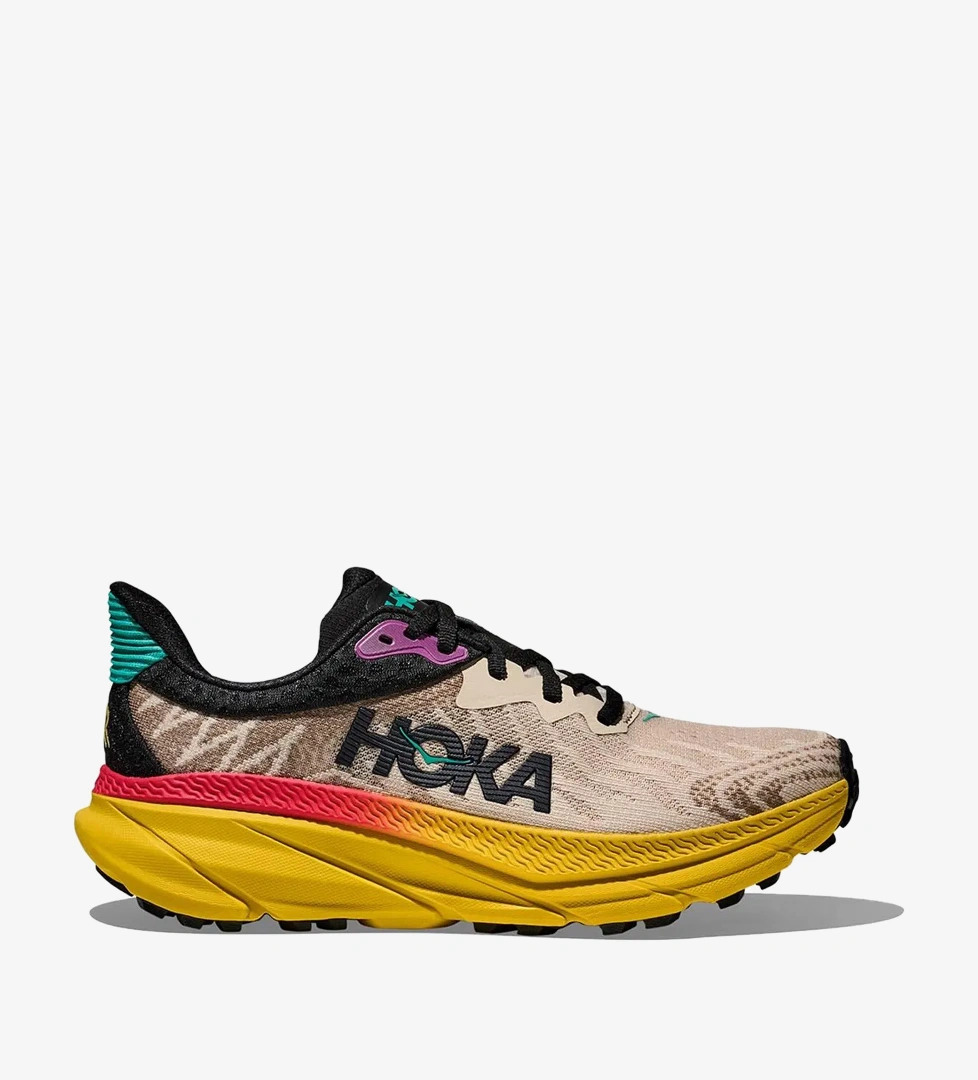 Hoka Hoka Challenger ATR 7 Kadın Krem Arazi Koşu Ayakkabısı model görseli