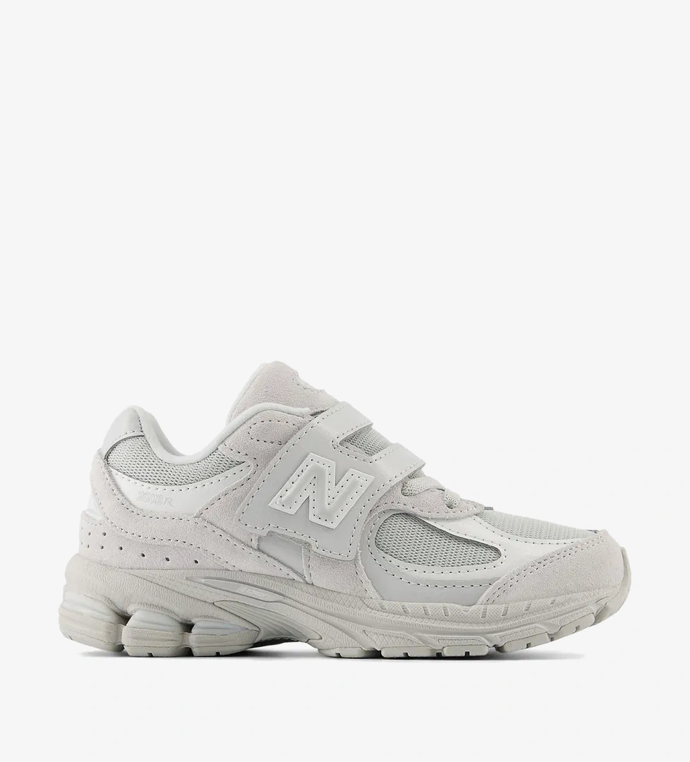 New Balance New Balance 2002 Çocuk Gri Spor Ayakkabı model görseli