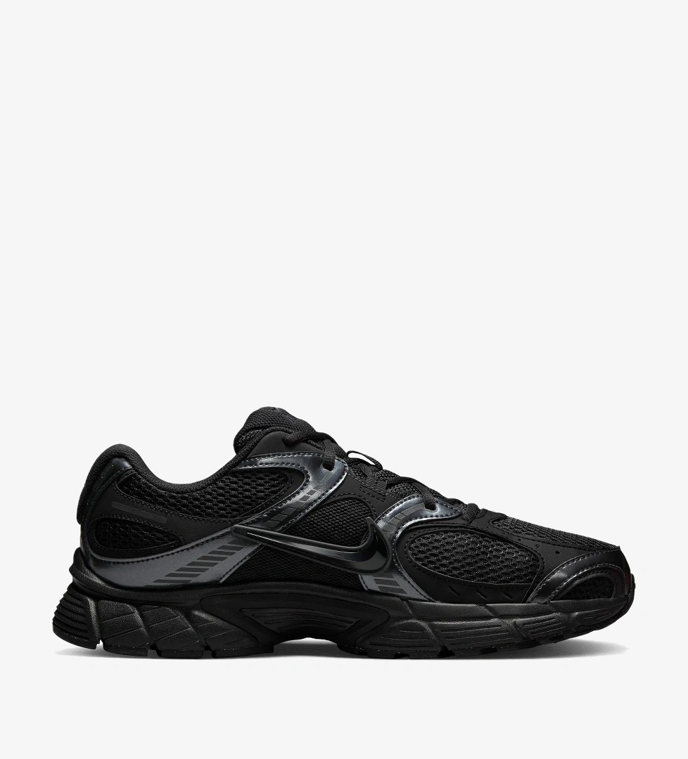 Nike V5 RNR Erkek Siyah Spor Ayakkabı