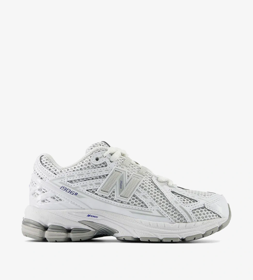 New Balance 1906 Çocuk Gri Beyaz Koşu Ayakkabısı - Görsel 1
