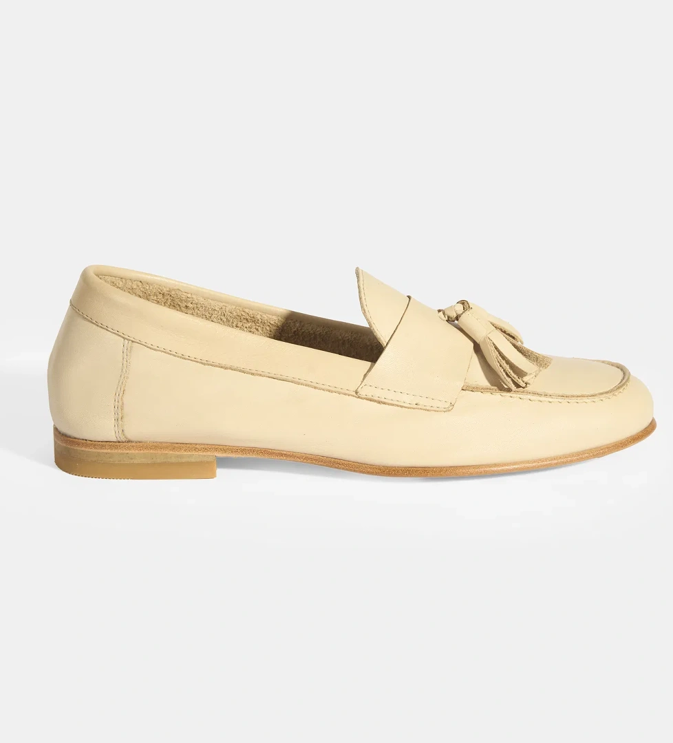 Kadın Bej Püskül Detaylı Deri Loafer