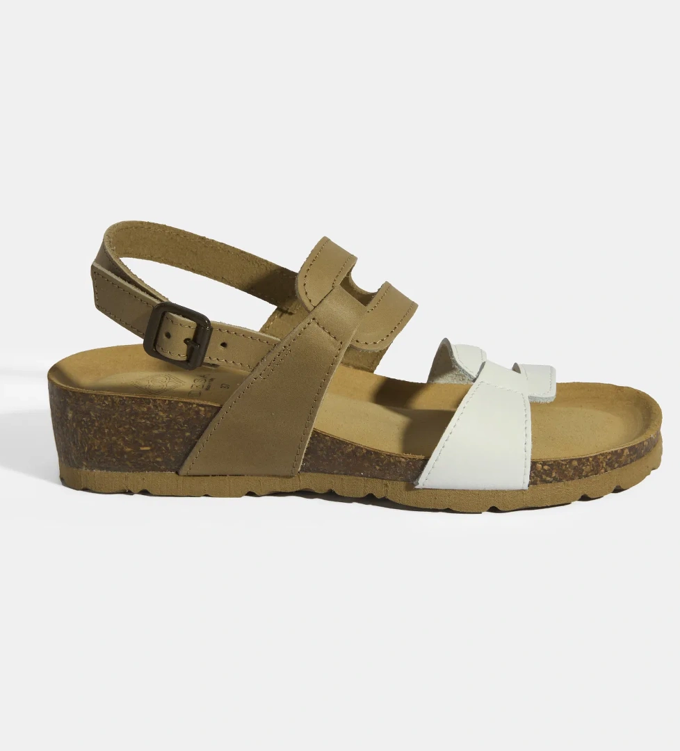 Vizon Kadın Toka Detaylı Nubuk Sandalet