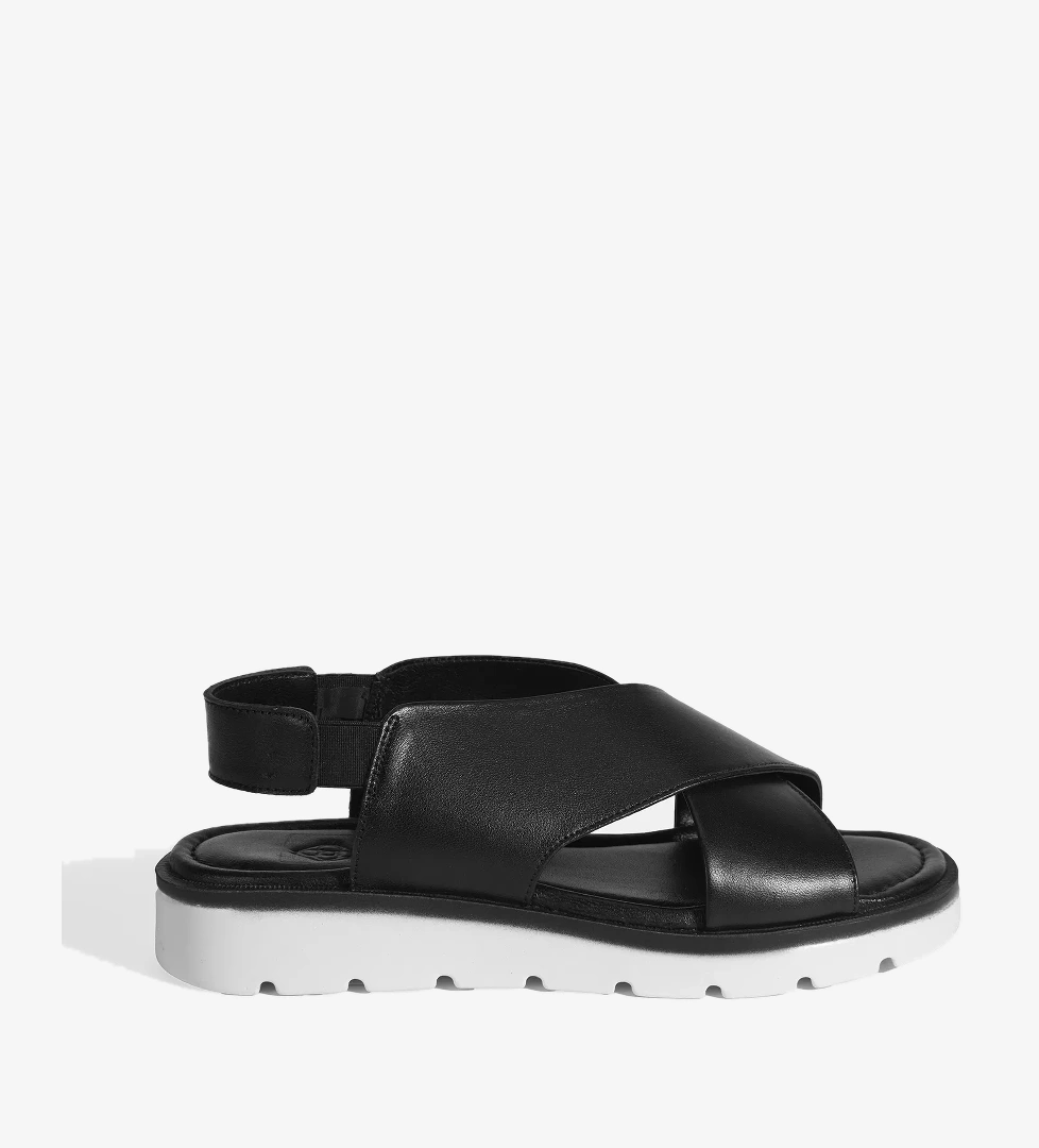 Siyah Kadın Lastik Bantlı Deri Sandalet