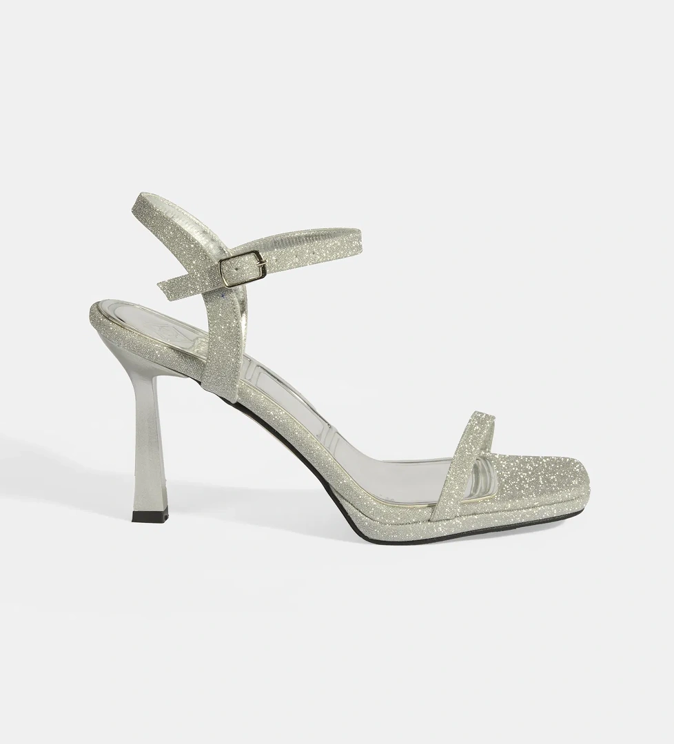 Desa Kadın Gümüş Toka Detaylı Topuklu Abiye Sandalet model görseli