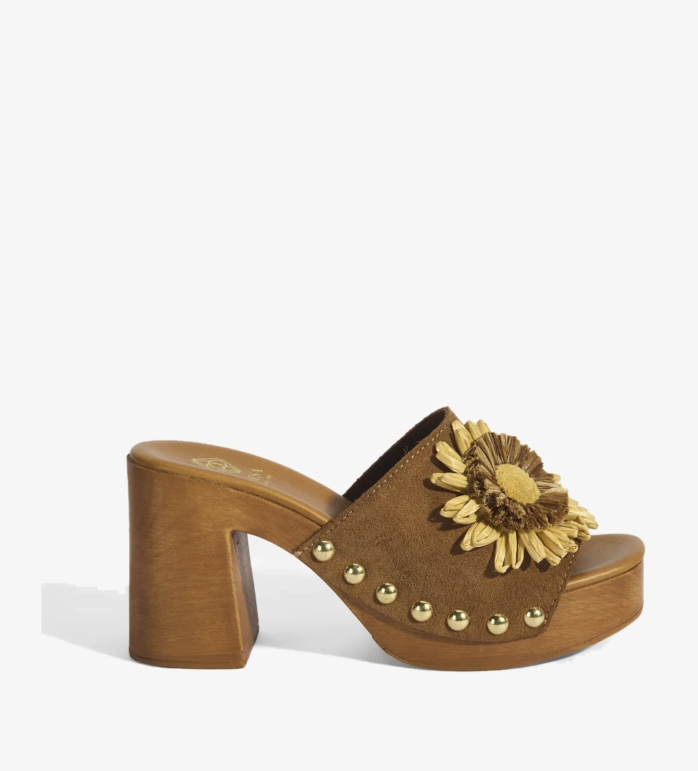 Kadın Taba Çiçek Aksesuarlı Süet Topuklu Terlik - Görsel 1