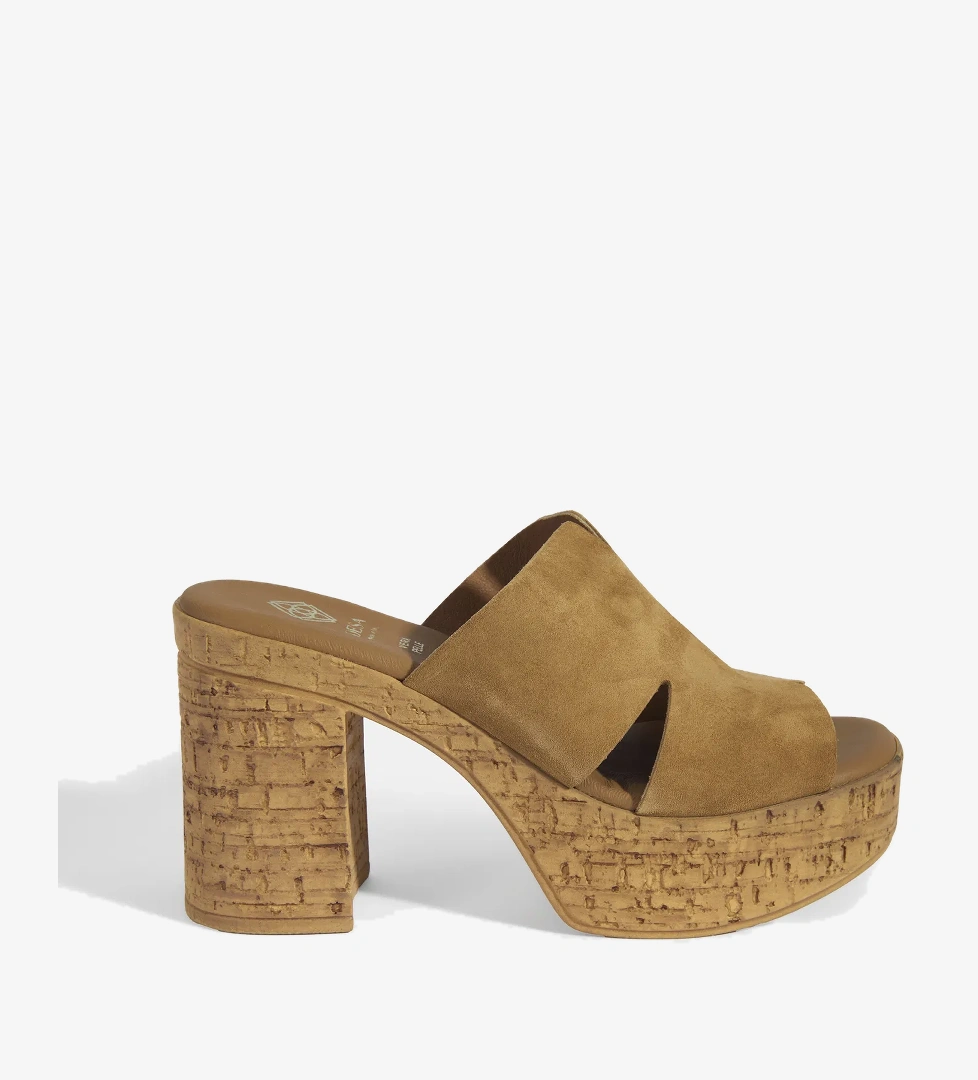 Desa Kadın Vizon Taba Süet Topuklu Terlik model görseli