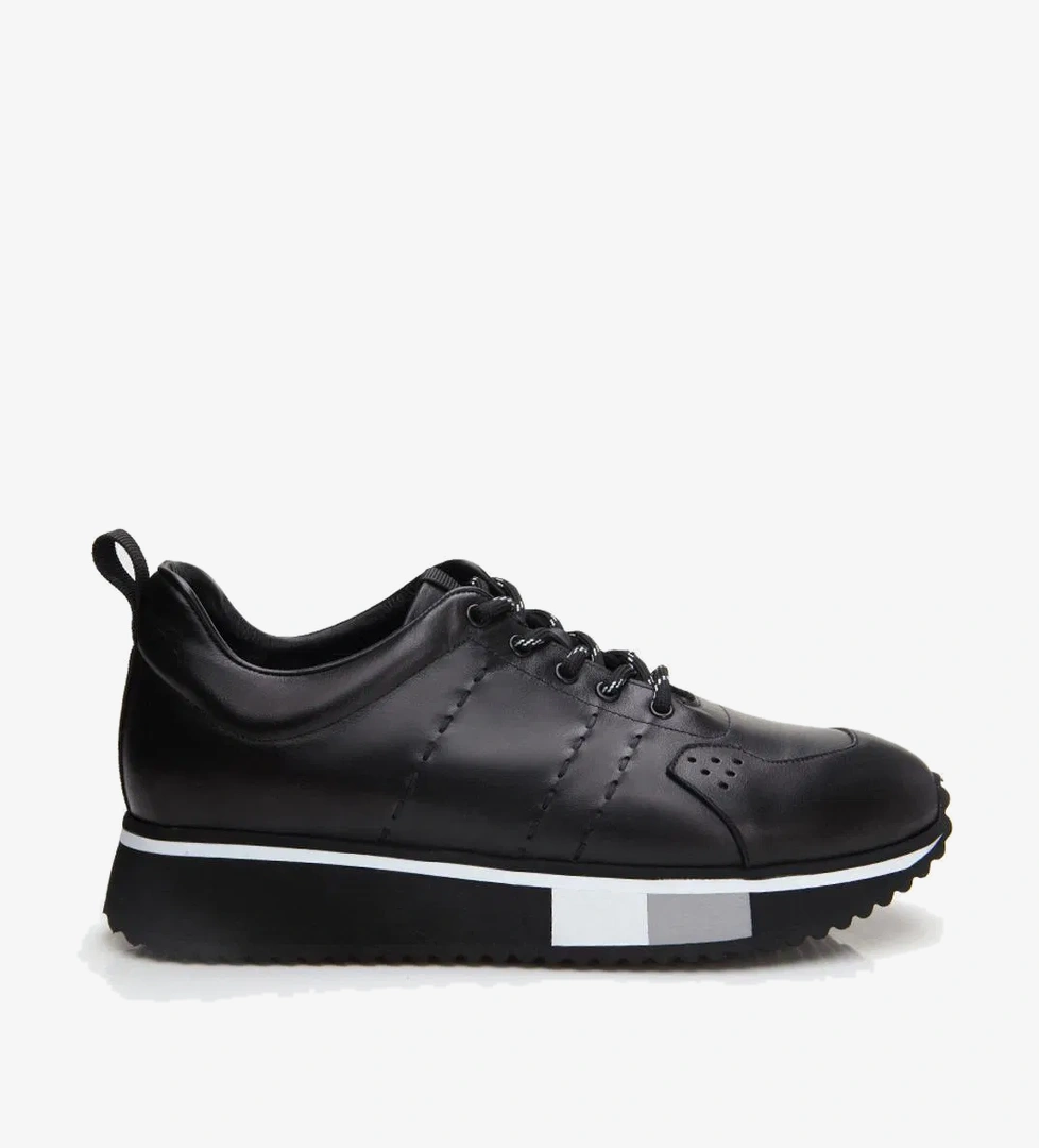 Hotiç Erkek Deri Siyah Spor Ayakkabı model görseli