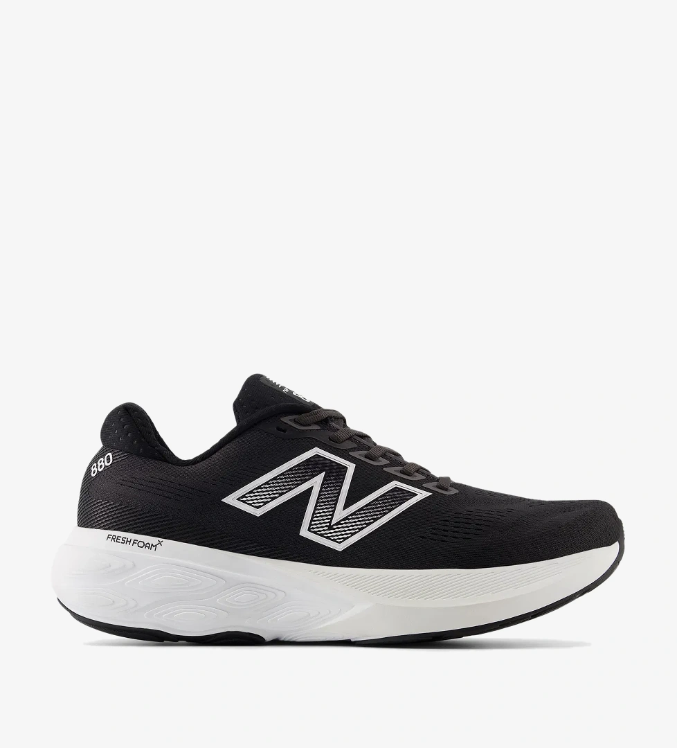 New Balance New Balance Fresh Foam 880 Erkek Siyah Koşu Ayakkabısı model görseli