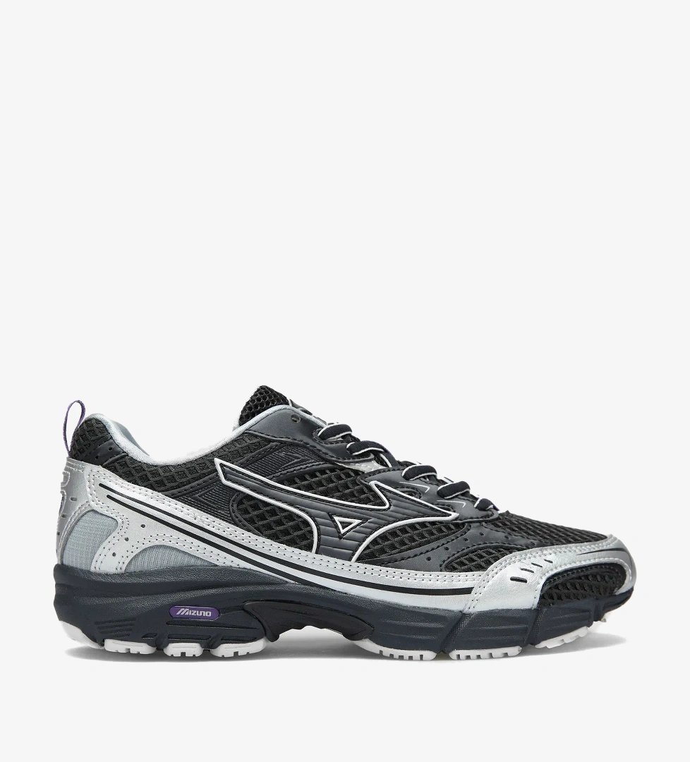 Mizuno Mizuno MXR Unisex Siyah Spor Ayakkabı model görseli