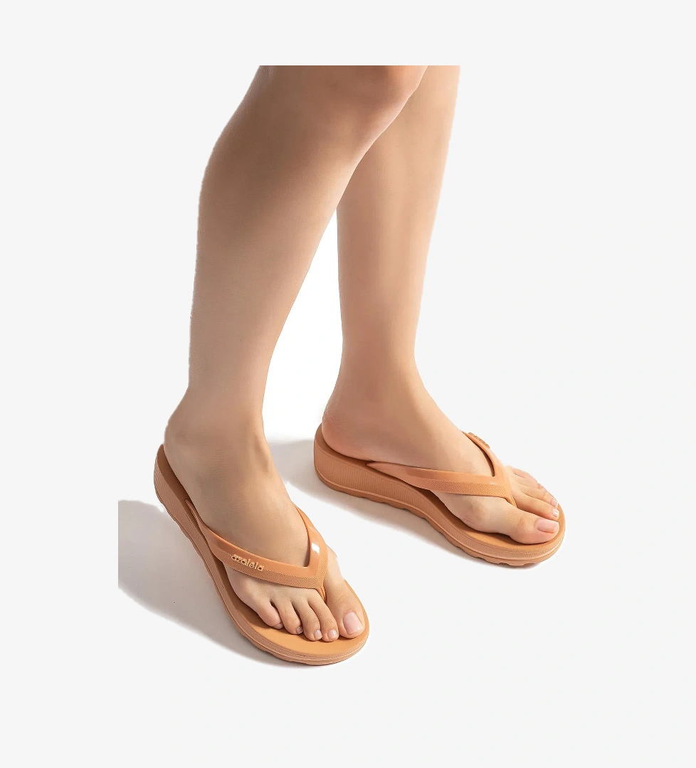 Azaleia Fabi Line Kadın Parmak Arası Terlik Pudra 35/40 model görseli