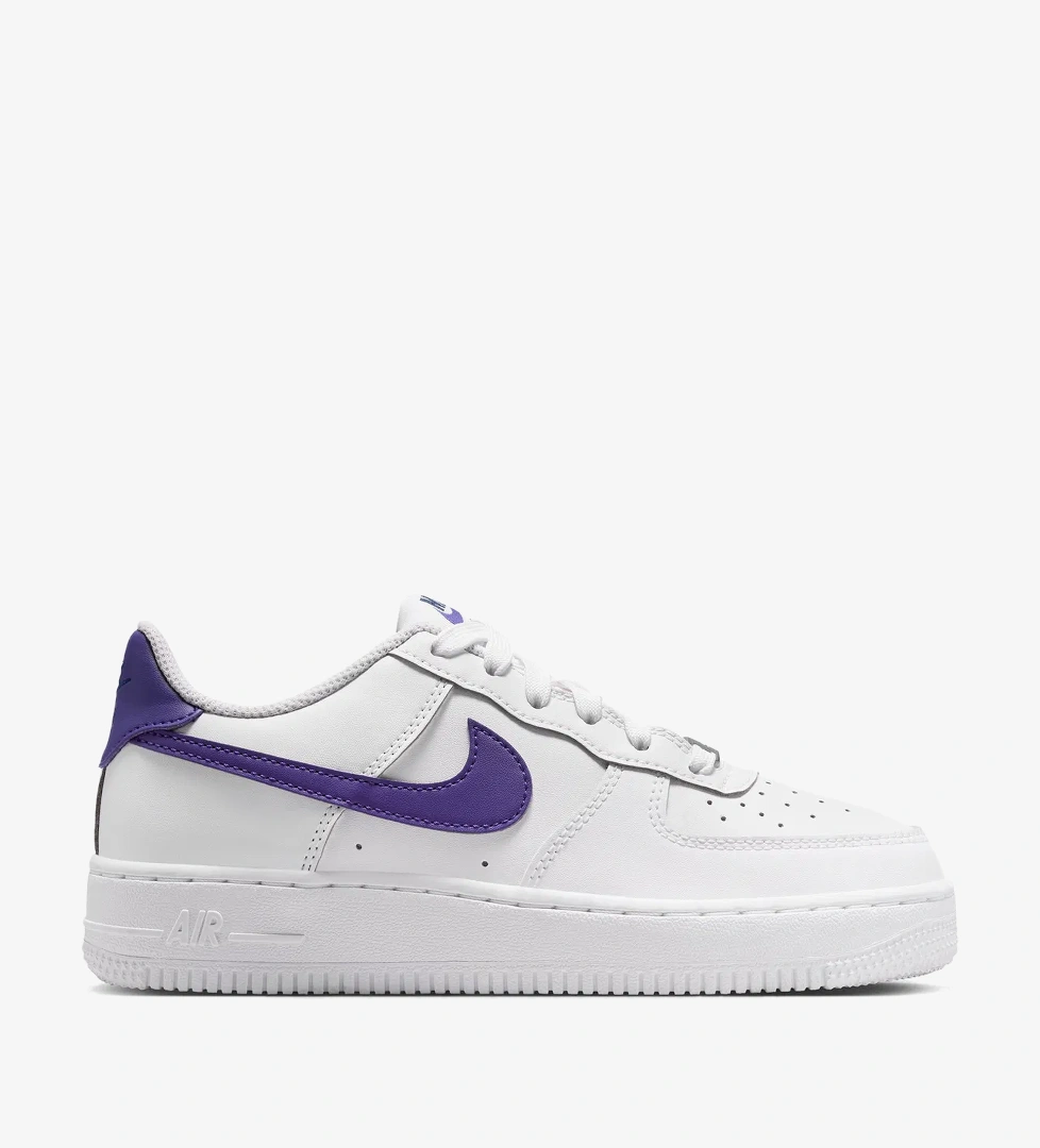 Nike Nike Air Force 1 Genç Çocuk Beyaz Spor Ayakkabı model görseli