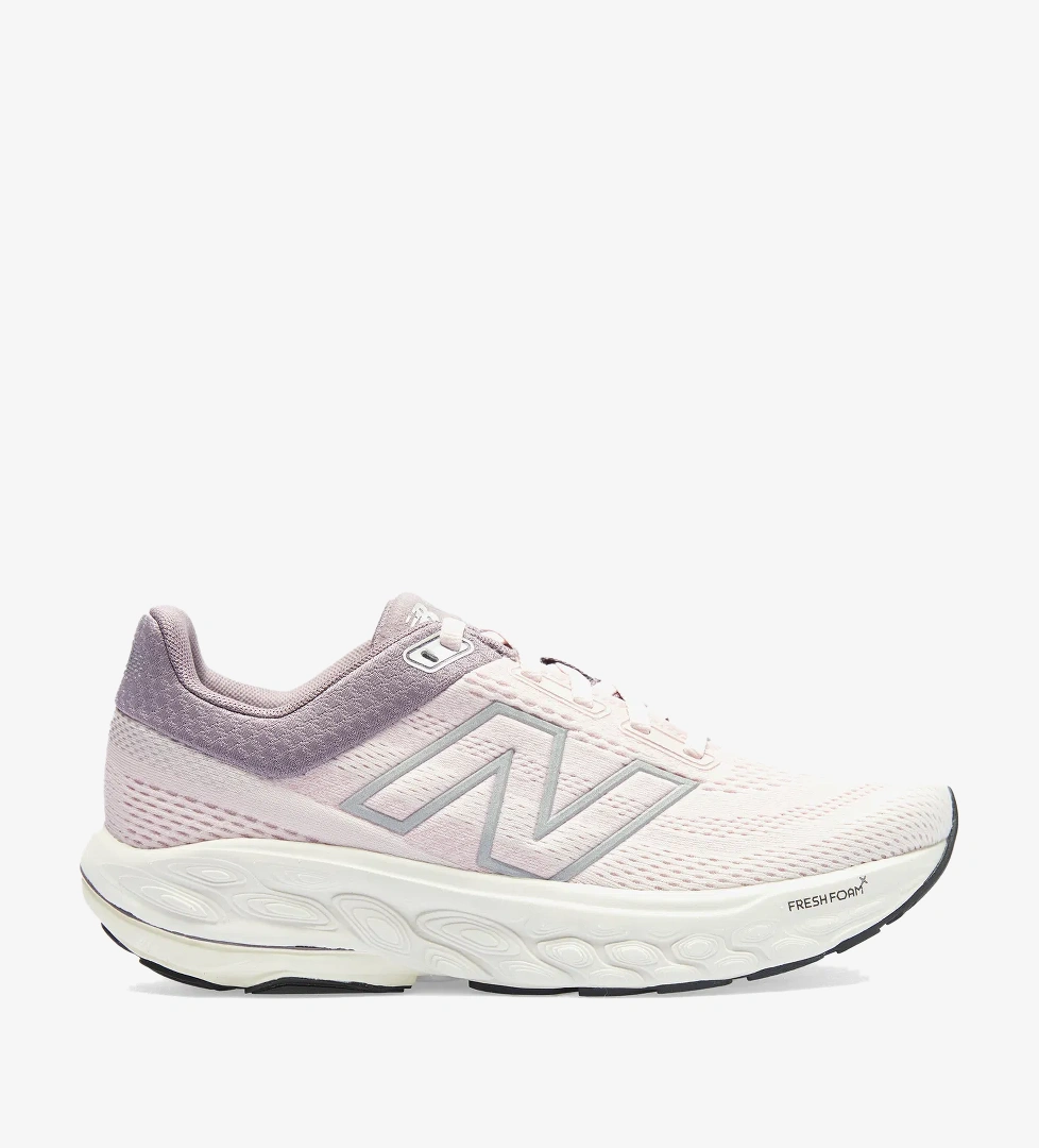 New Balance New Balance Fresh Foam 860 v14 Kadın Pembe Koşu Ayakkabısı model görseli