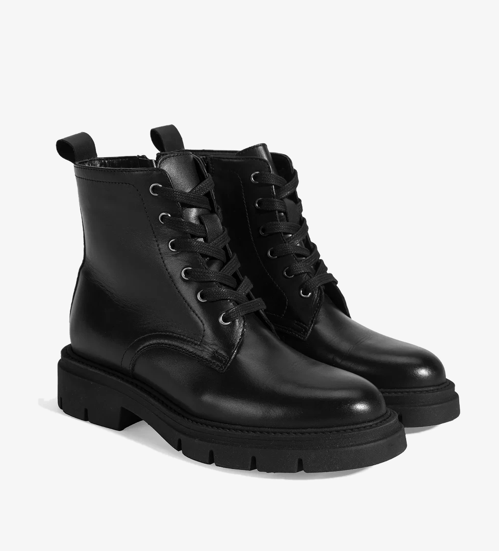 Kadın Siyah Bağcıklı Deri Postal Bot - Görsel 1