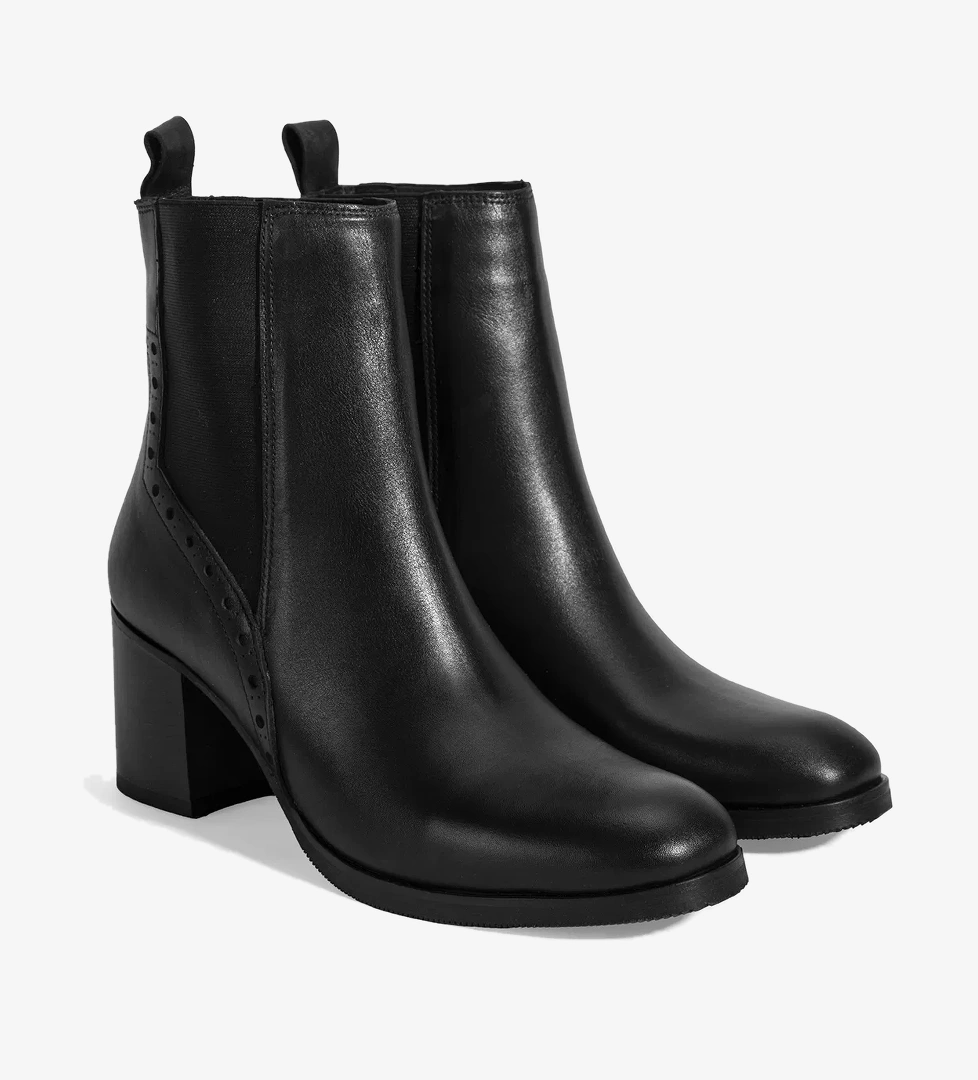 Desa Kadın Siyah Lastik Detaylı Topuklu Deri Bot model görseli