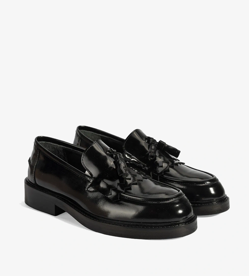 Kadın Siyah Püskül Detaylı Deri Loafer - Görsel 1