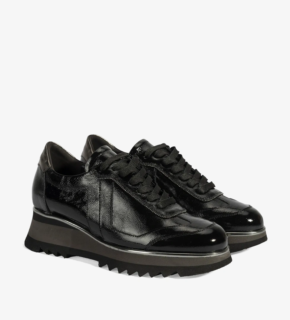 Luca Grossi Luca Grossi Kadın Siyah Bağcıklı Rugan Spor Ayakkabı model görseli