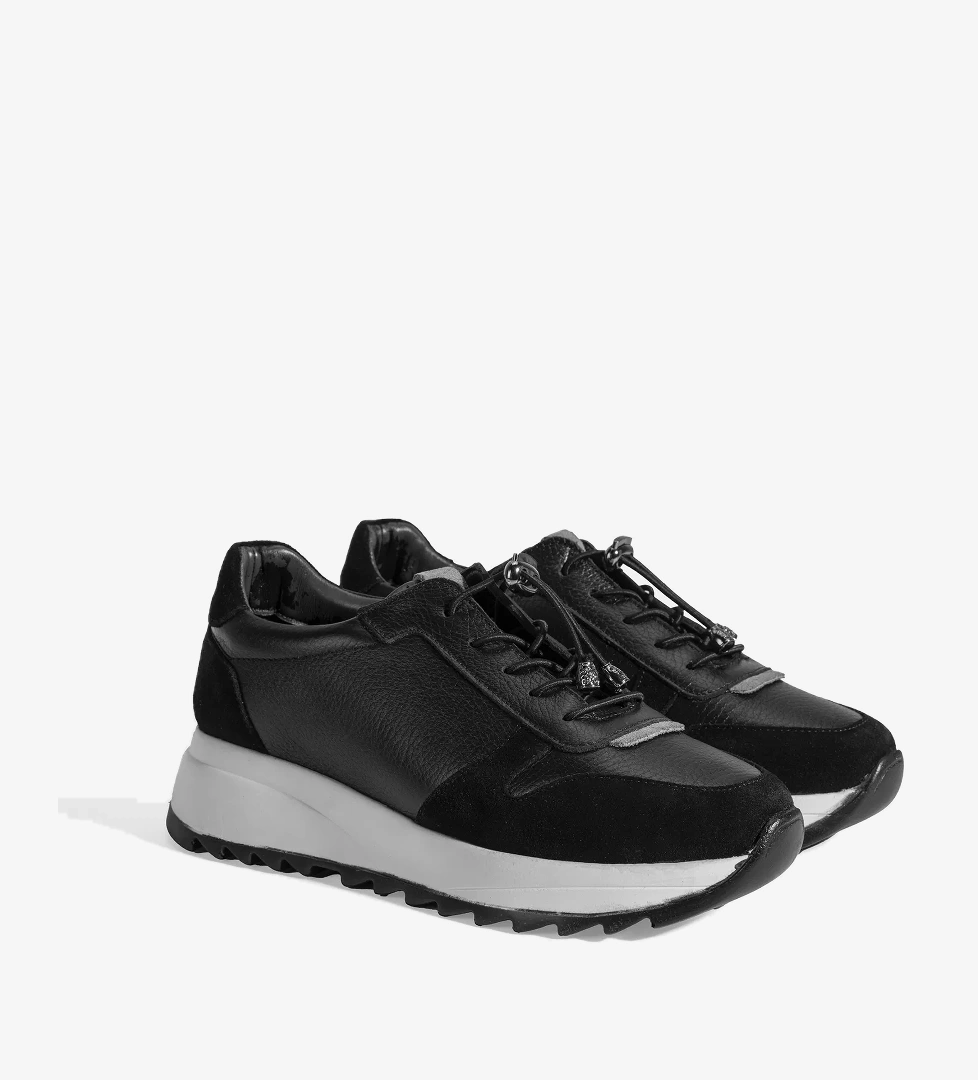 Kadın Siyah Bağcıklı Deri Spor Ayakkabı