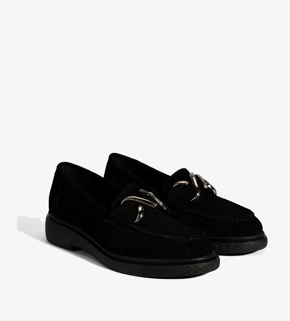 Desa Kadın Siyah Metal Toka Detaylı Süet Loafer model görseli